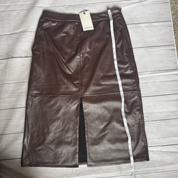 Brown Leather UNTUCKit Skirt - Picture 9 of 9